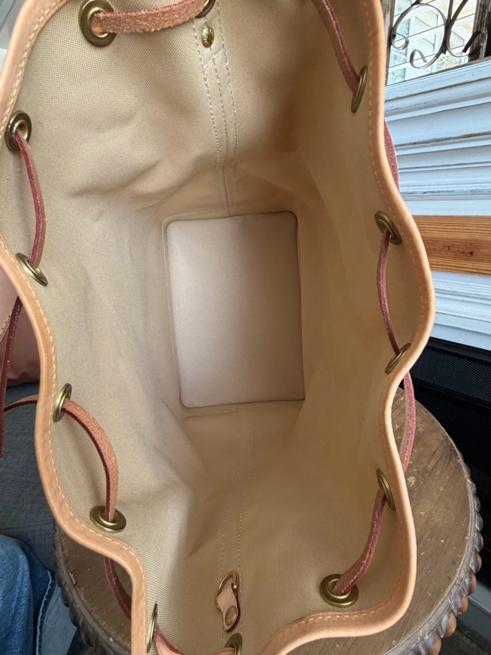 Louis Vuitton Noe GM in Damier Azur Drawstring Bucket Shoulder Bag - Picture 11 of 16